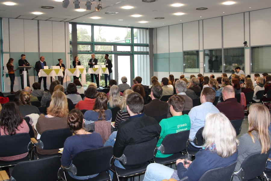 Podiumsdiskussion auf der Landeskonferenz des Eine Welt Netz NRW 2018