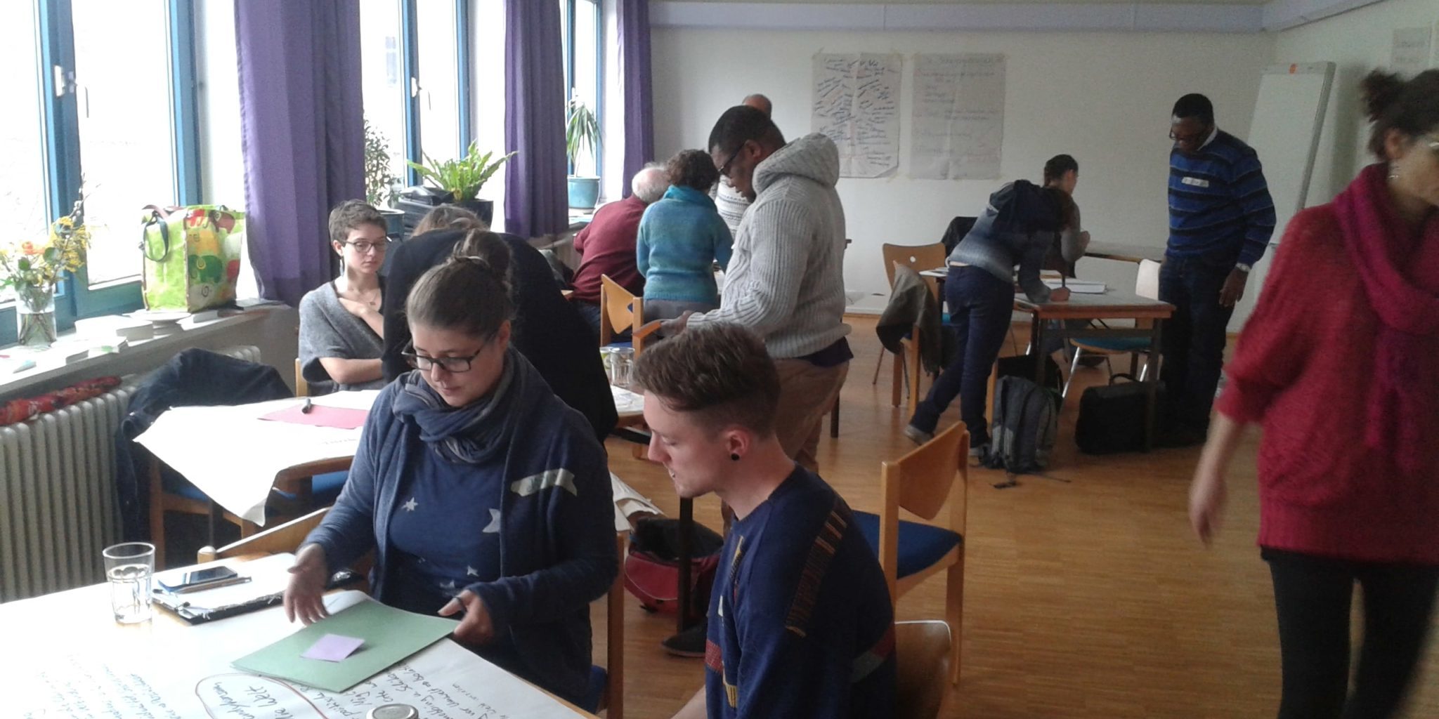 Kleingruppen lernen auf Multischulung.