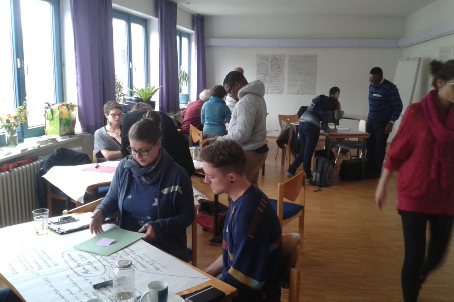 Multischulung_Kleingruppenarbeit_Vamos eV-min Kleingruppen lernen auf Multischulung.