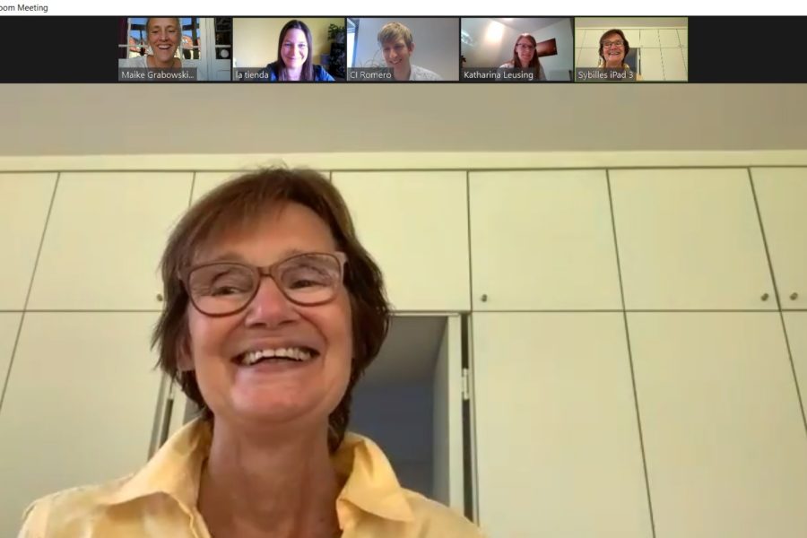 Bundestagsabgeordnete Sybille Benning lächelt in die Kamera