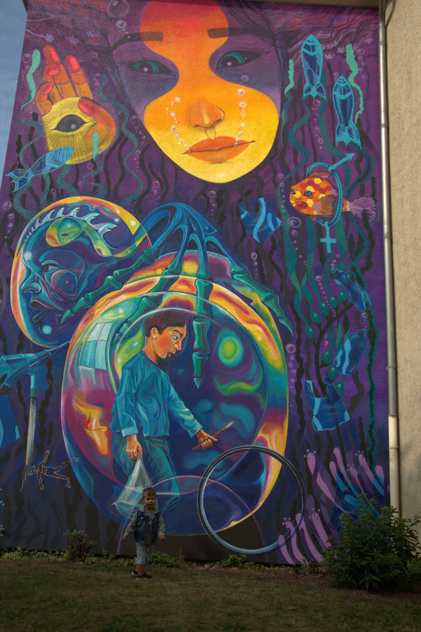 Auf dem Bild von Jorge Hidalgo sieht man das Wandbild in der Friedrich Ebert Straße.
