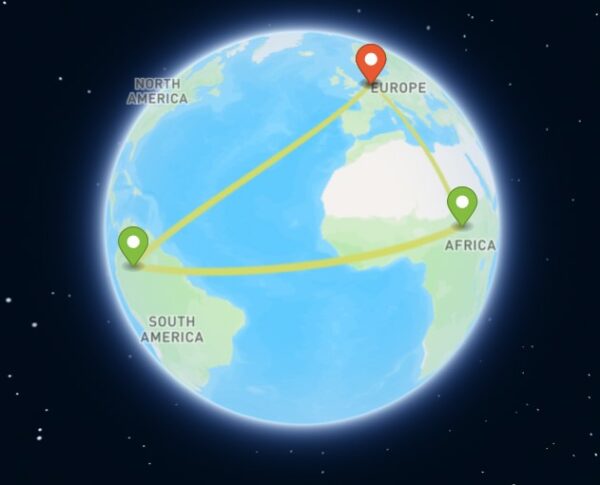 Globus mit drei verbunden Markern zur Erklärung einer Mapstory