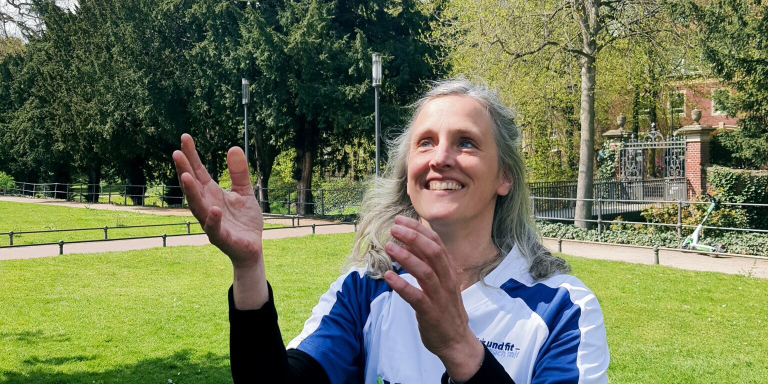 VamosmaikefliegenderBall_topp Unsere Geschäftsführerin Maike Grabowski zu Gast beim Podcast "Bosses Bundesliga Blog"